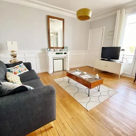 Appt. T3 Type Haussmannien Vue Sur Port Appartement *