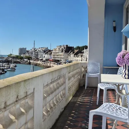 Appt. T3 Type Haussmannien Vue Sur Port Apartment