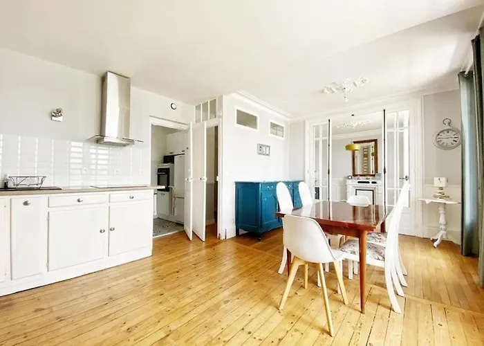 Appt. T3 Type Haussmannien Vue Sur Port Apartamento